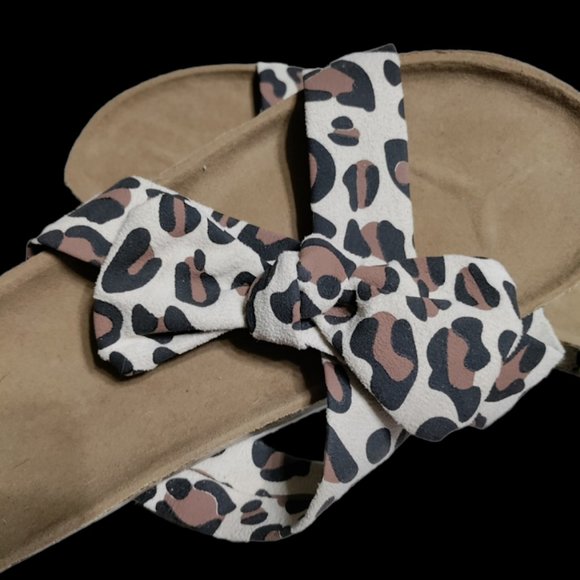 Zulily Women's Leopard Animal Print Bow Accent Sandals NWOT - Picture 2 of 5